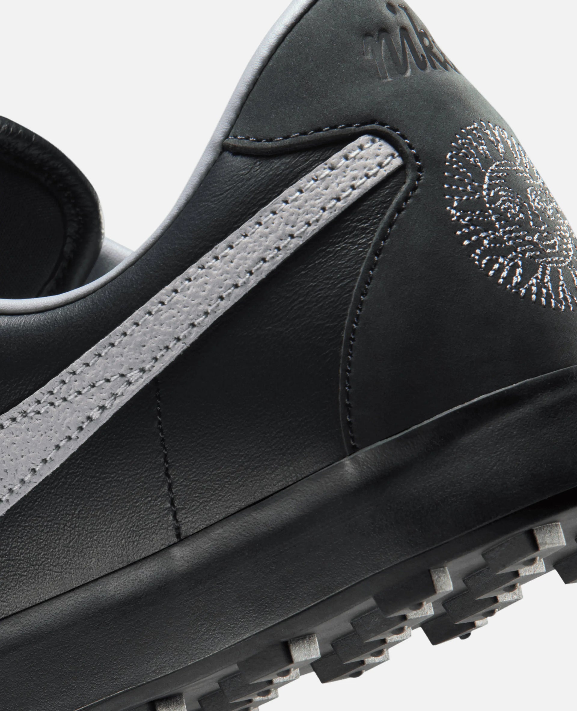 Nike Astrograber (Off Noir/Cement Grey) Nike